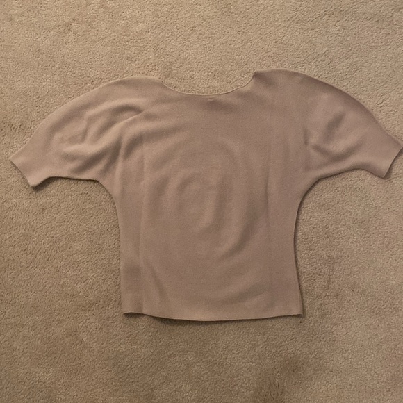 Uniqlo 3D cotton volume sleeve sweater NWOT - Picture 6 of 6